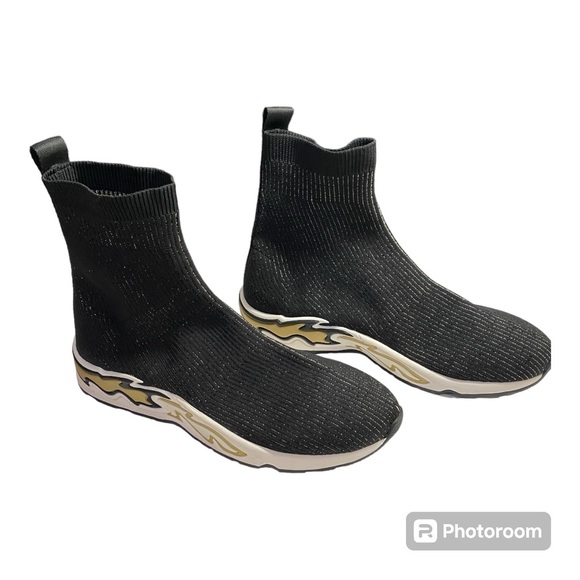 NWOT Sandro Paris Flame Knit Sneaker Booties Size 39 Black with Gold Threads - Picture 2 of 10